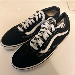 Women’s Vans Old Skool Shoes